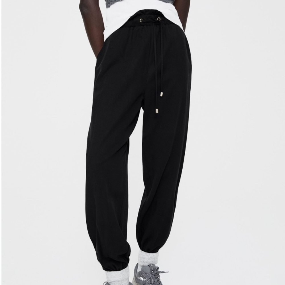 Zara Paperbag  Elastic Waistband Jogger Pants Black